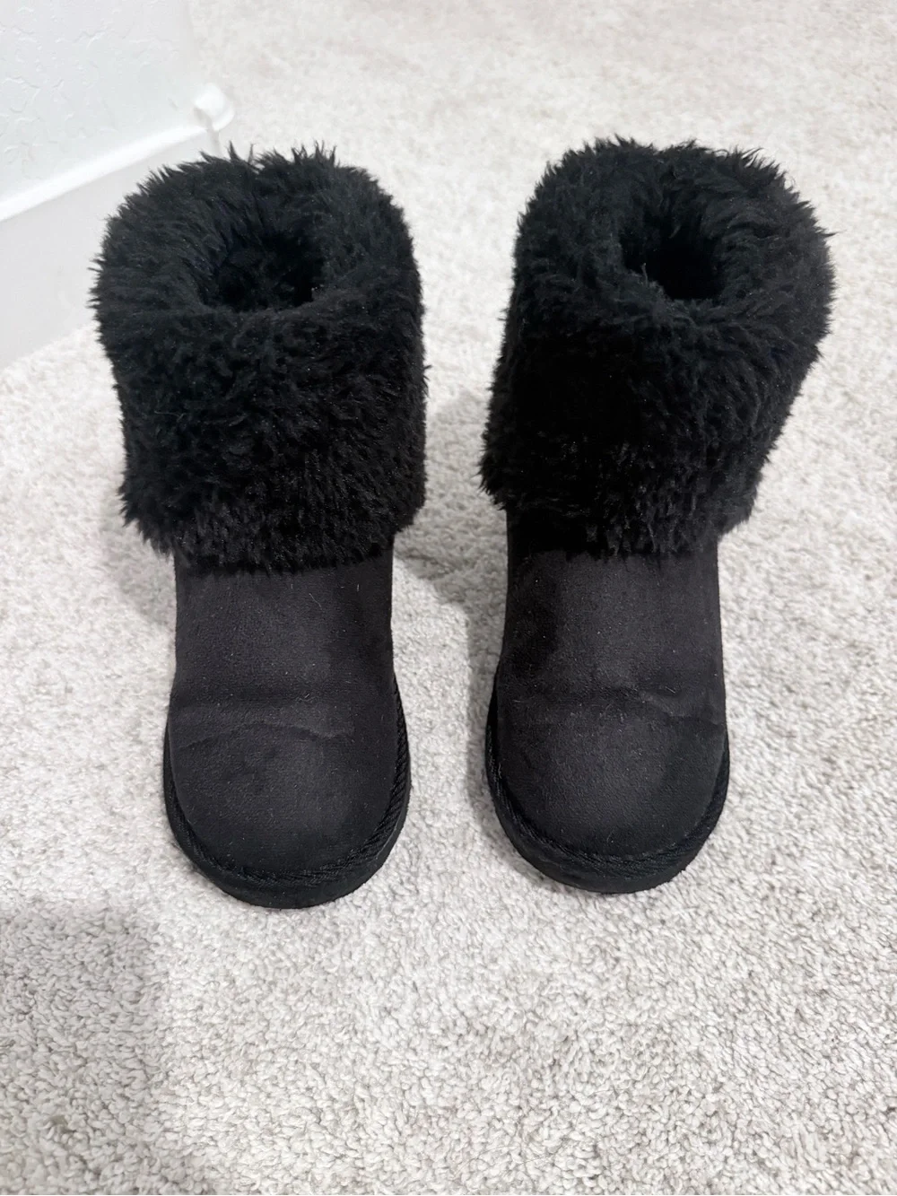 Weestep Black Faux Fur Bow Back Winter Boots - kids girls size 1
